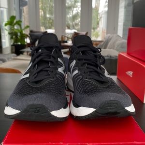 Womens New Balance 860B11 2A narrow